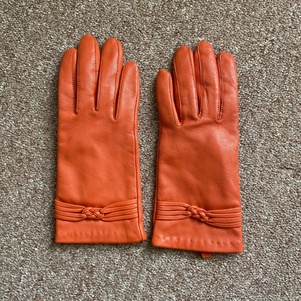 Orange gloves